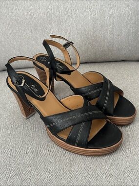 FIONI Black Strappy Block Heel Sandals